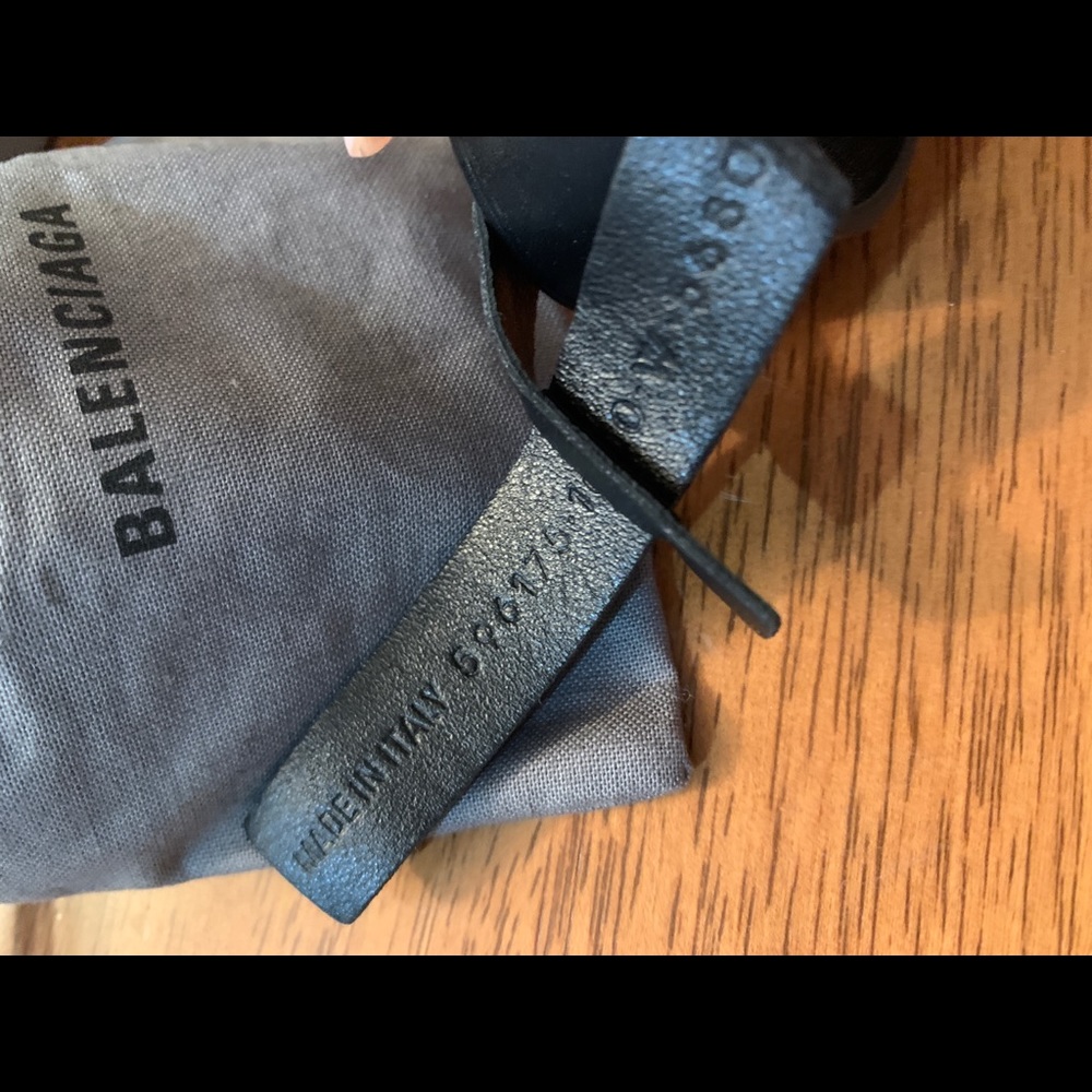 Calfskin black and gold Balenciaga logo bracelet - Picture 3 of 6
